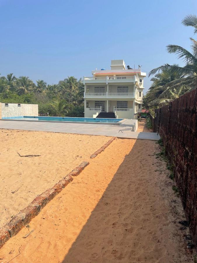 Hotel Kay'S By The Sea Ajgaon Exterior foto