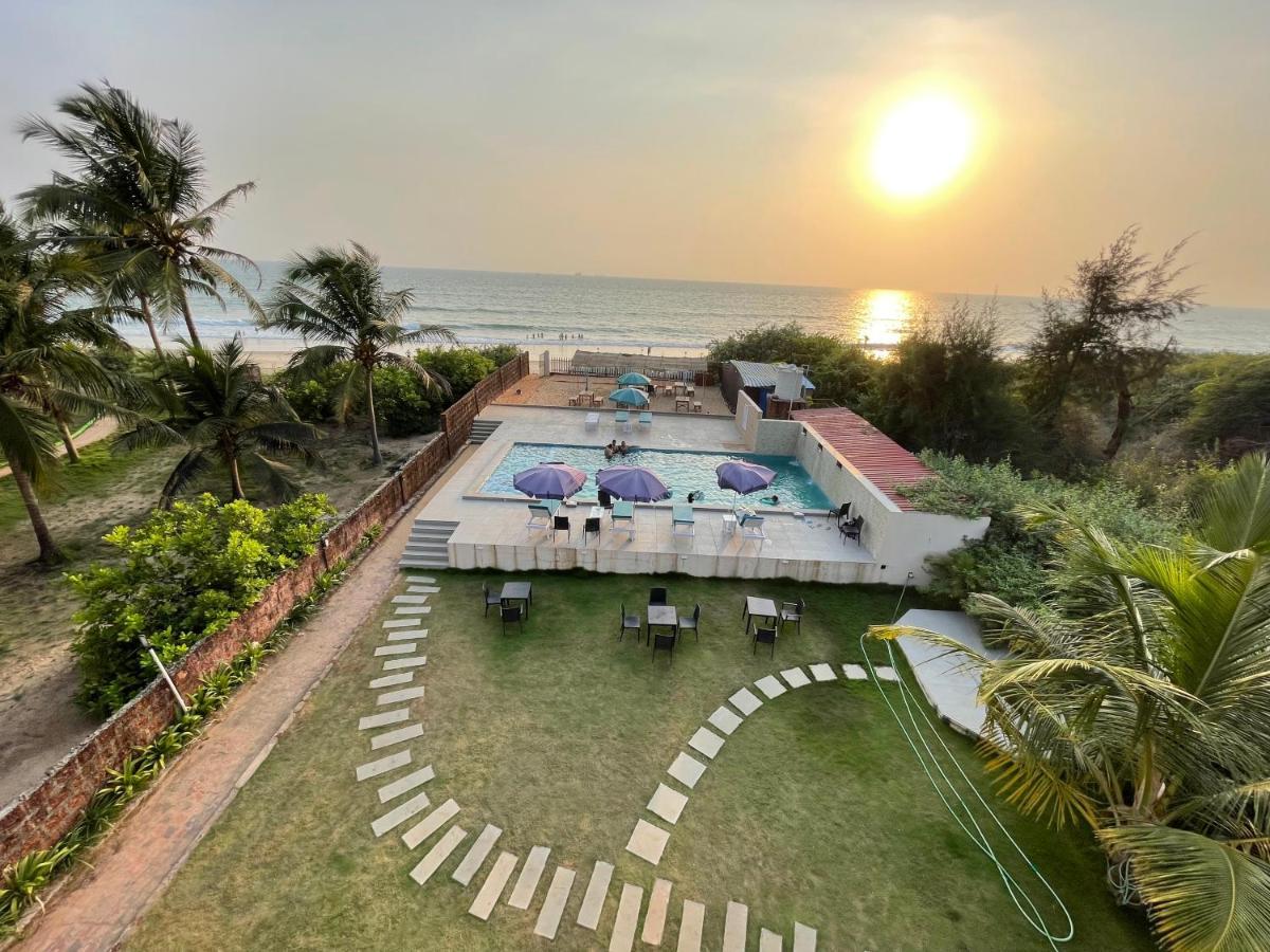Hotel Kay'S By The Sea Ajgaon Exterior foto