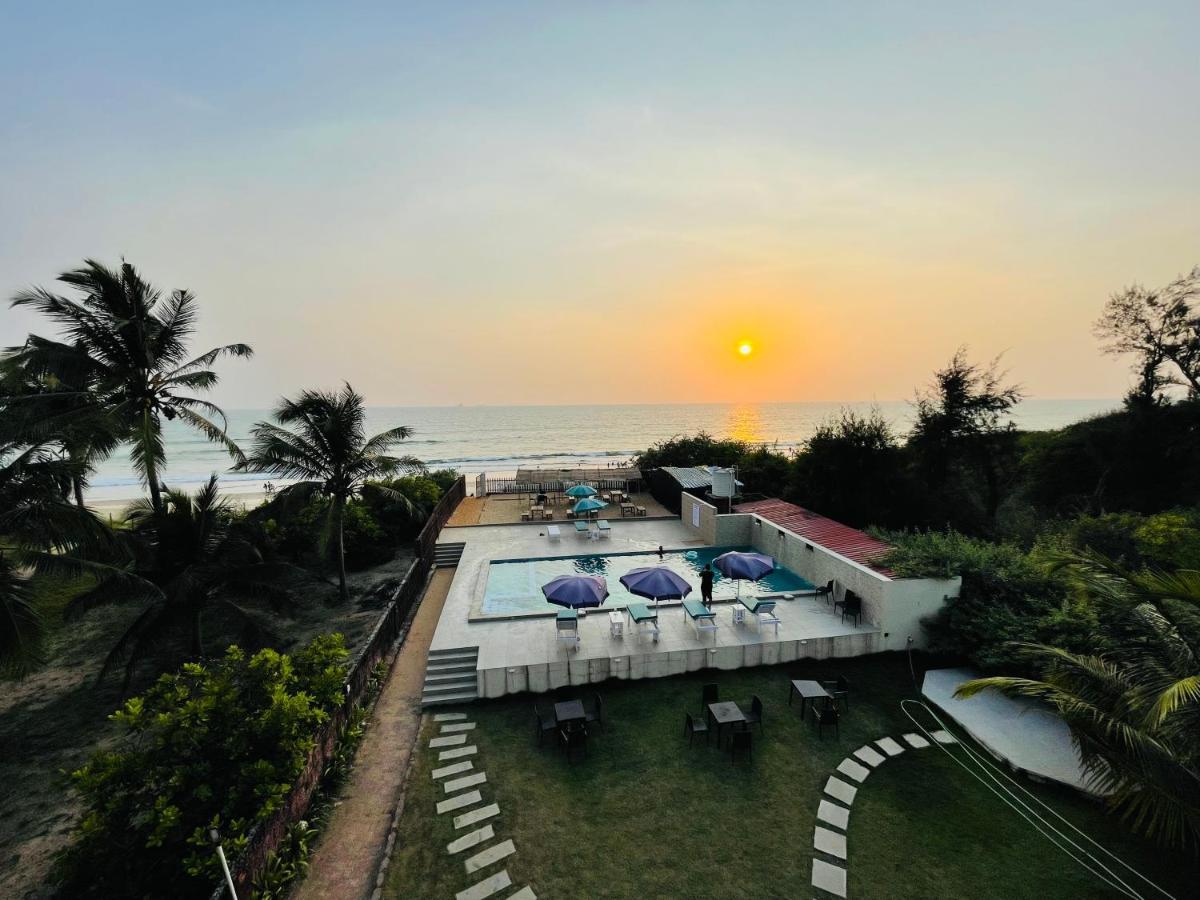 Hotel Kay'S By The Sea Ajgaon Exterior foto